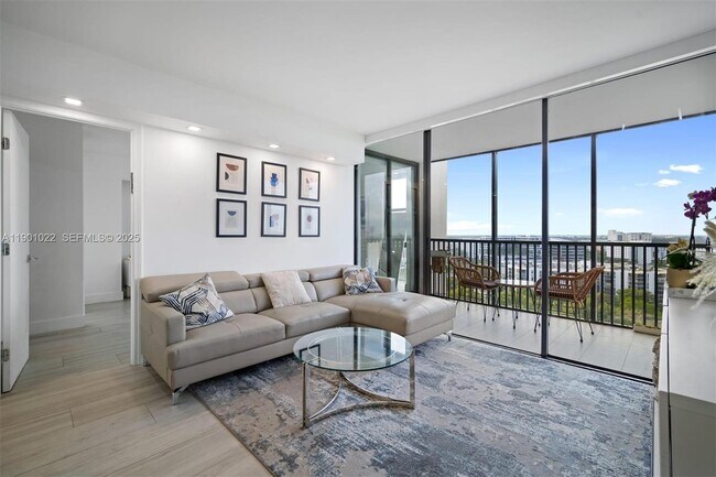 Building Photo - 20301 W Country Club Dr