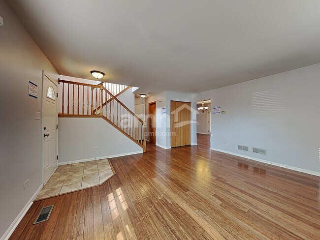 Building Photo - 1304 Lasser Dr