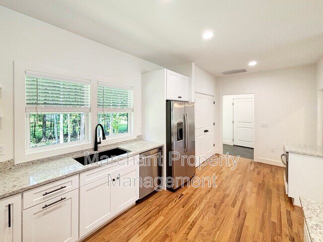 Building Photo - 3715 Greenpond Rd