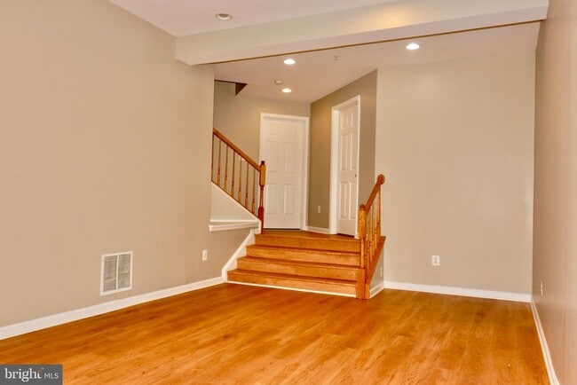 Building Photo - 25323 Damascus Park Terrace