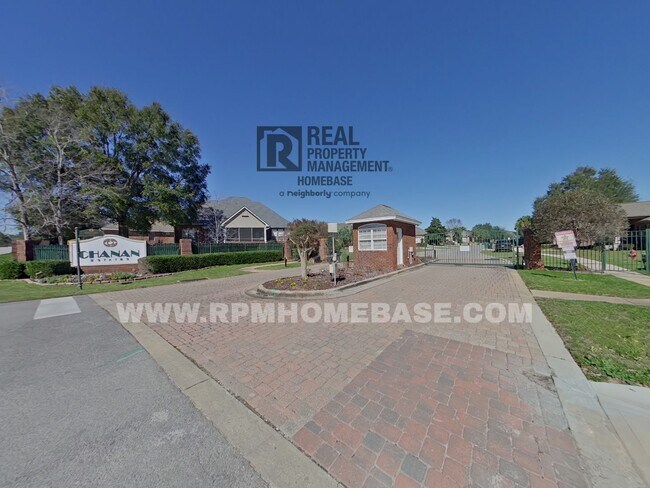 Building Photo - ELEGANT 4/3 + OFFICE IN GATED CHANAN ESTATES | Gas Fireplace + Formal Dining!
