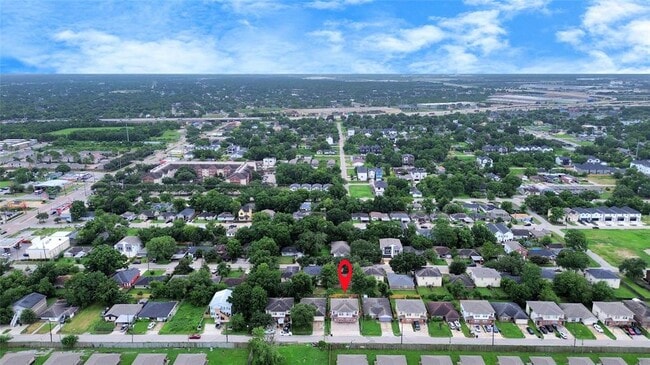 Building Photo - 3738 Lehall St