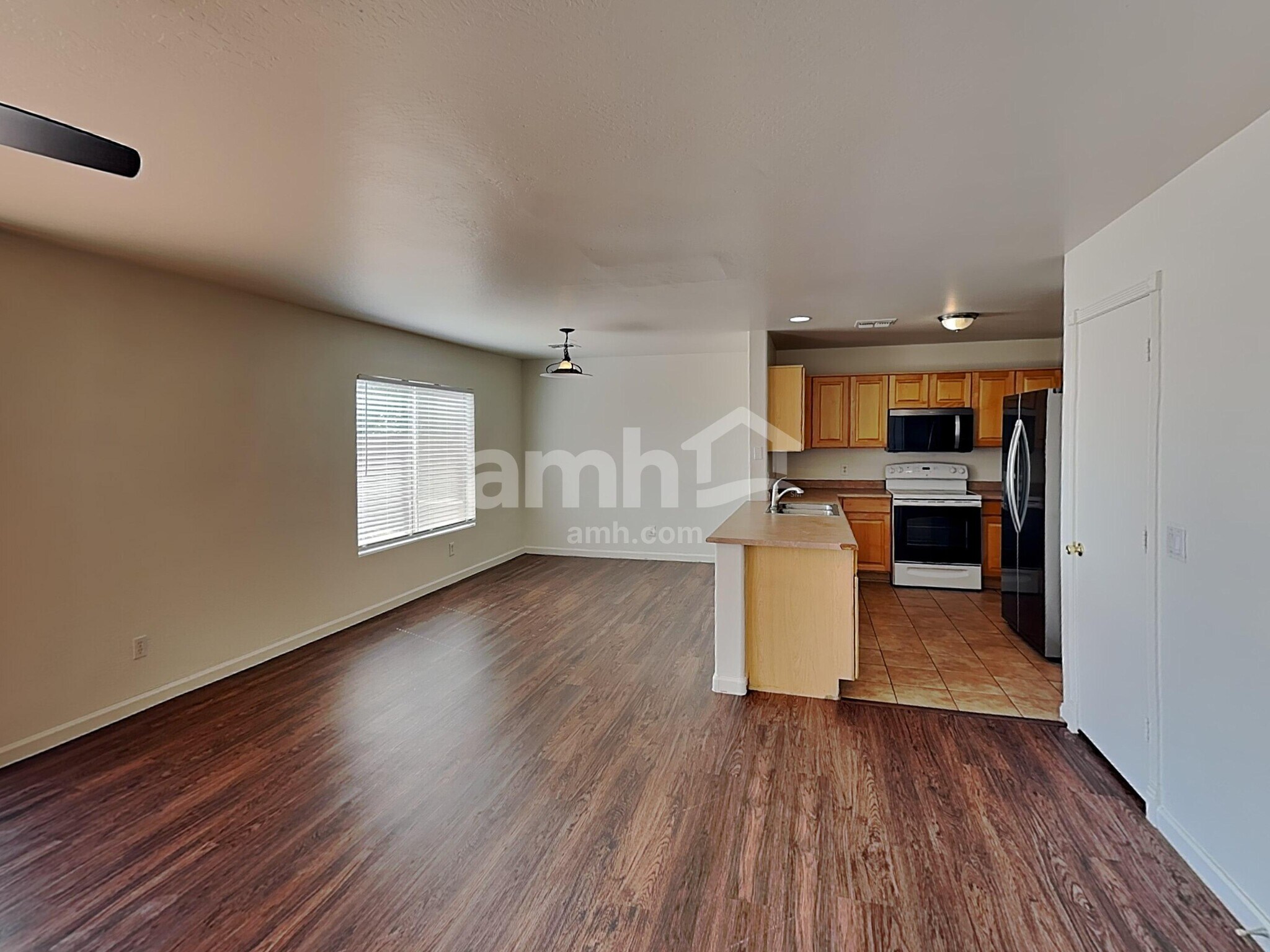 Building Photo - 11801 N Olive St