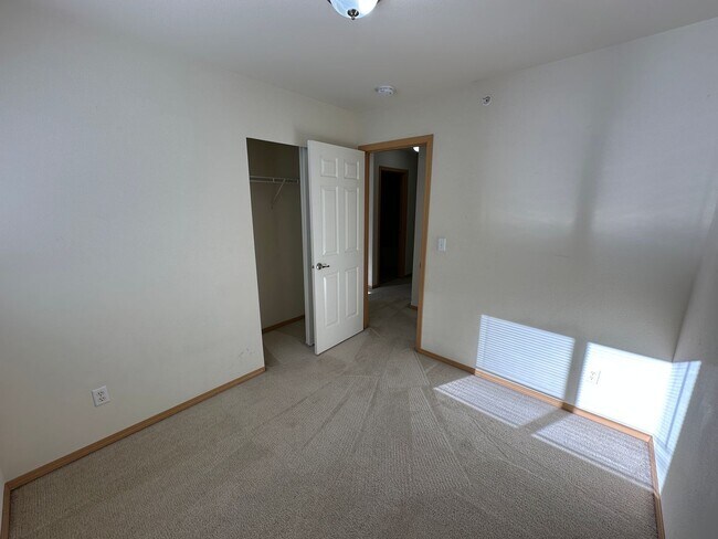 Building Photo - 2565 Evans Ct