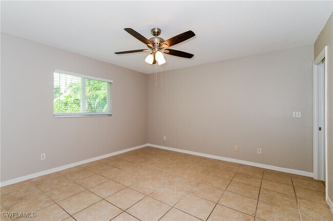 Building Photo - 1322 SE 33rd Terrace