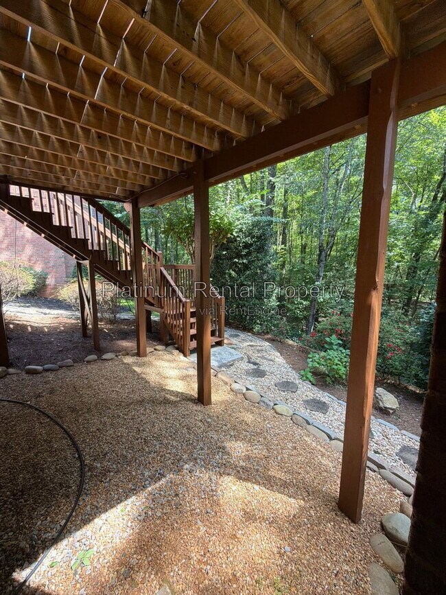 Building Photo - 8015 Wakehurst Pl