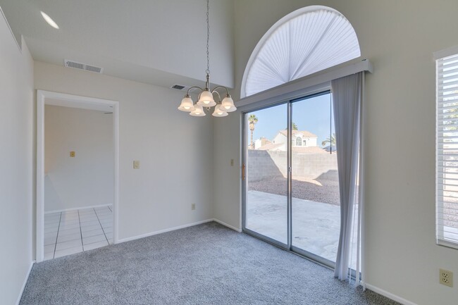 Building Photo - PARADISE VALLEY, 3 BDRM, 3 FULL BATH, 1 BDRM+FULL BATH DOWNSTAIRS, NO HOA