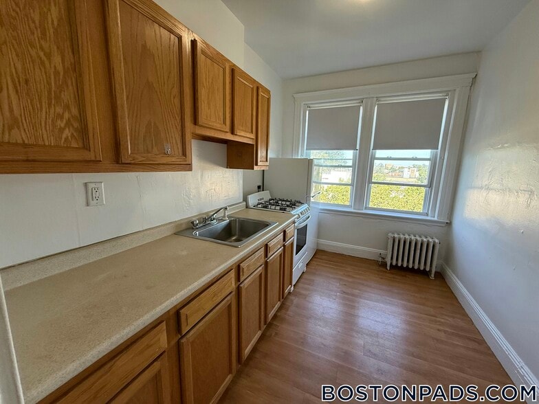 Building Photo - 1687 Commonwealth Ave