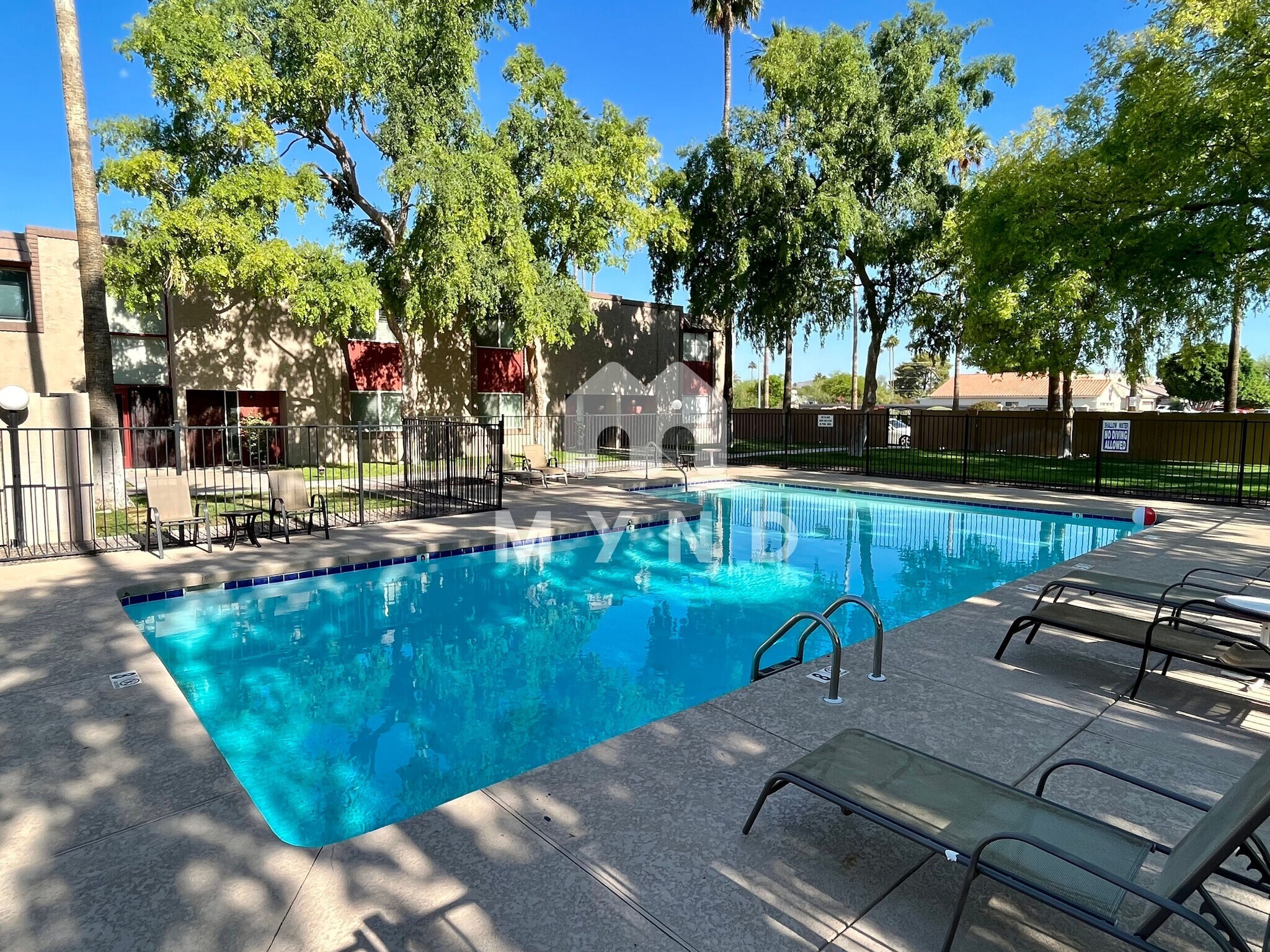 Building Photo - 8243 E Thomas Rd