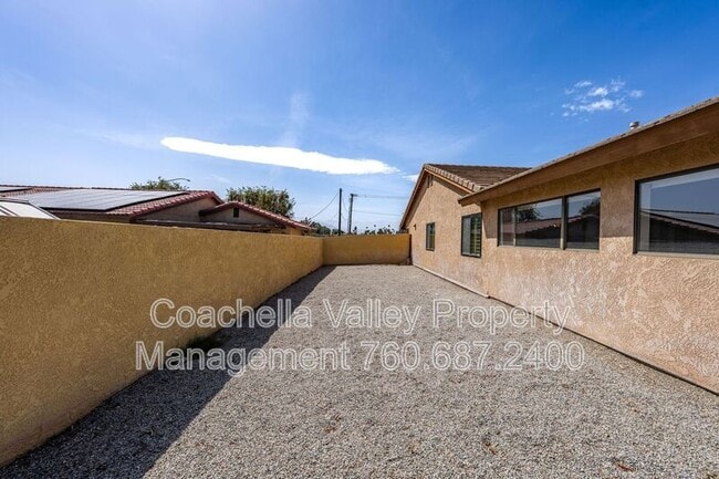 Building Photo - 43922 Warner Trail