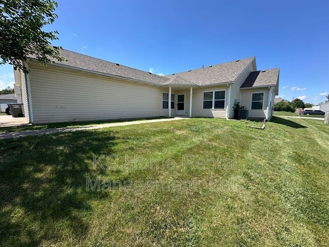 Building Photo - 2128 Highridge Dr