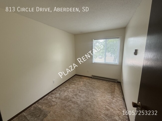 Building Photo - 1108 N 3rd St