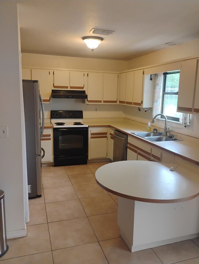 Building Photo - Beautiful Ocala Home