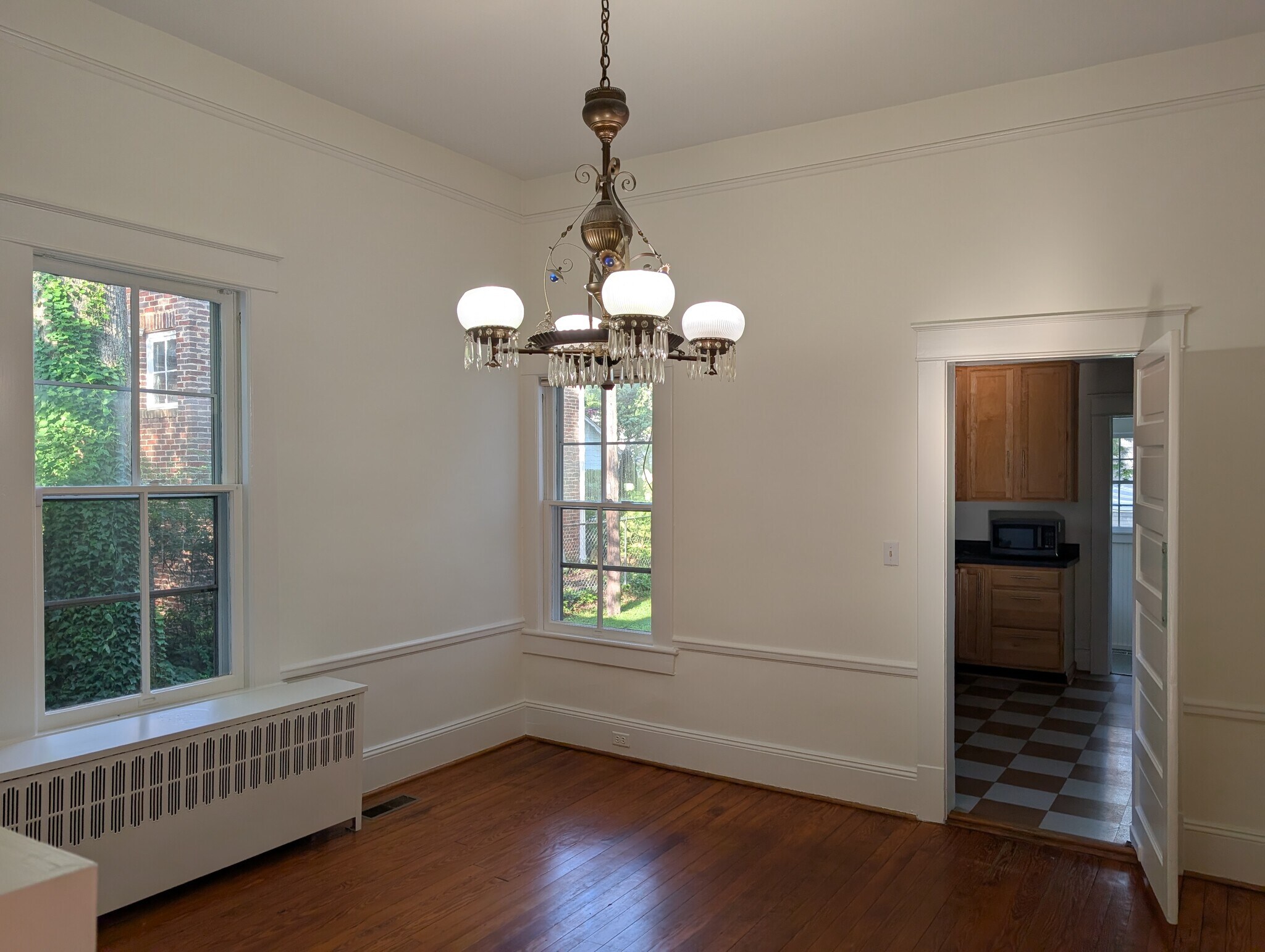 Dining Room - 809 Simpson St