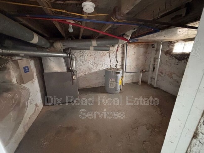 Building Photo - 1788 See Ave