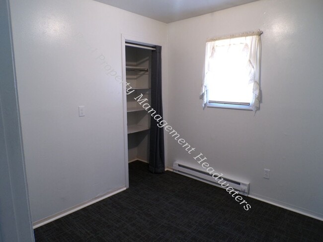 Building Photo - 929 Mitchell St