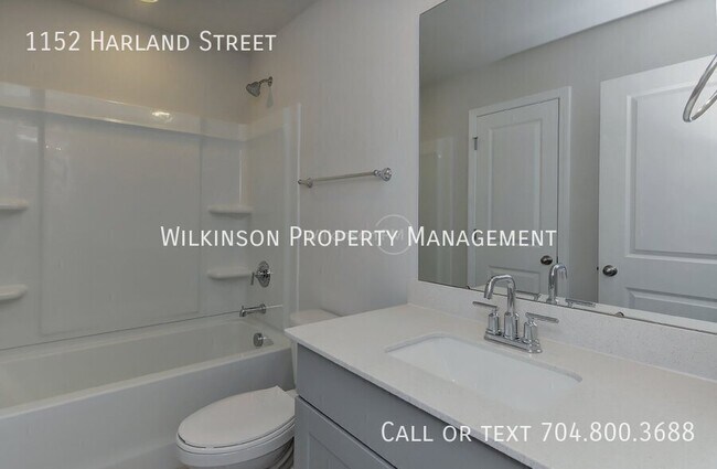Building Photo - 1152 Harland St