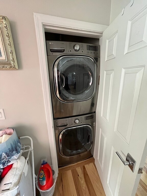 Building Photo - 152 Newton St