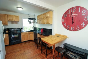 Building Photo - 375 Weaverville Rd