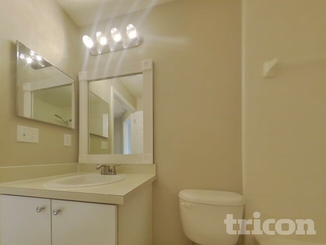 Building Photo - 13235 Moonflower Ct