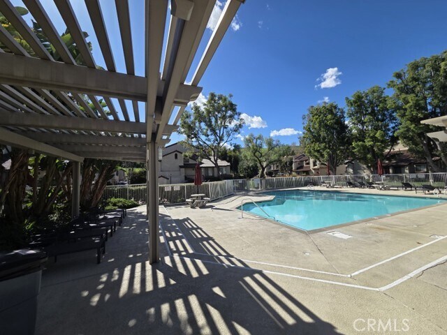 Building Photo - 9 Rock Cliff Pl