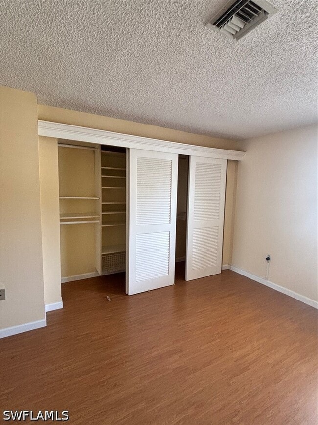 Building Photo - 296 4th Ave S