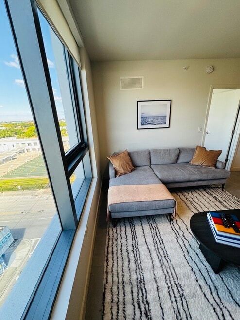 Building Photo - 224 NW 31st St