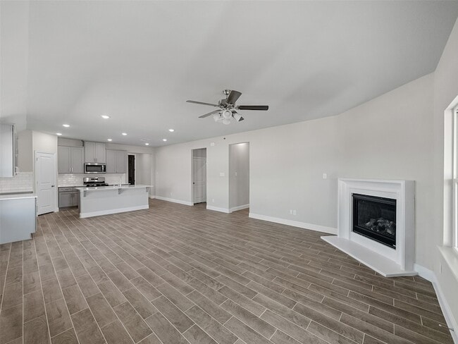 Building Photo - 401 Tartane Dr