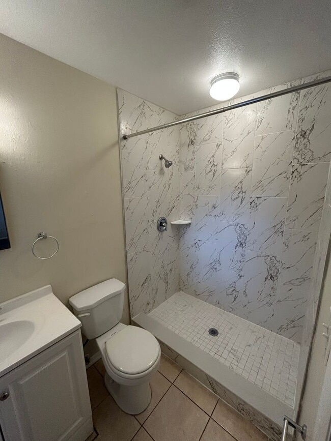 Building Photo - 3BR/2BA Single Family Home with Large Backyard in Winter Park!