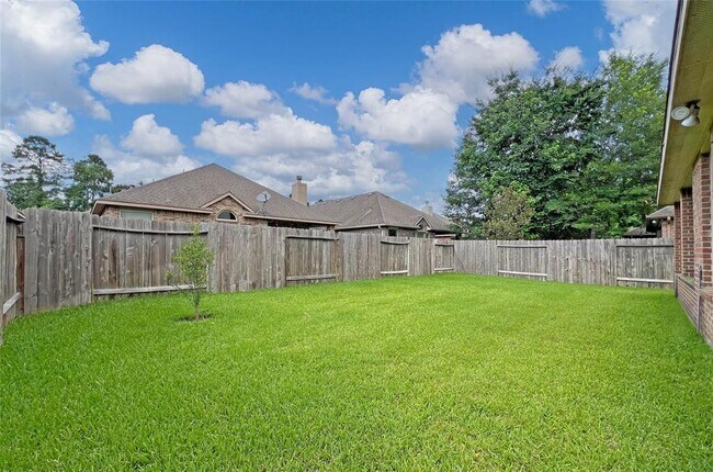 Building Photo - 2474 Garden Shadow Dr