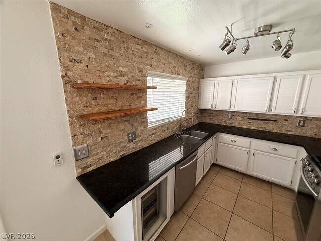 Building Photo - 2372 Beaver Bay Ct