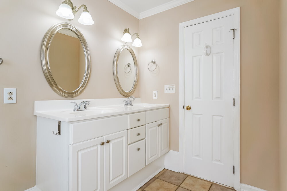 Building Photo - 4900 Royal Troon Dr