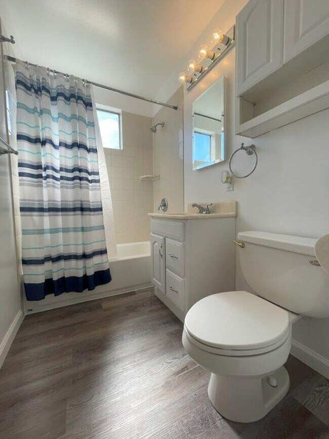 Building Photo - Nor Cal Realty, Inc - 3 bedroom 1 bath wit...