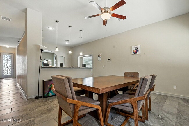 Building Photo - 14812 Hunters Grove Ave