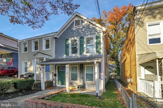 Building Photo - 312 57th St NE