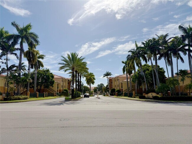 Building Photo - 7360 NW 114th Ave
