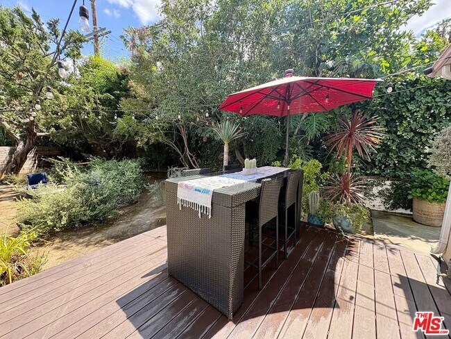 Building Photo - 1410 Dartmouth Dr