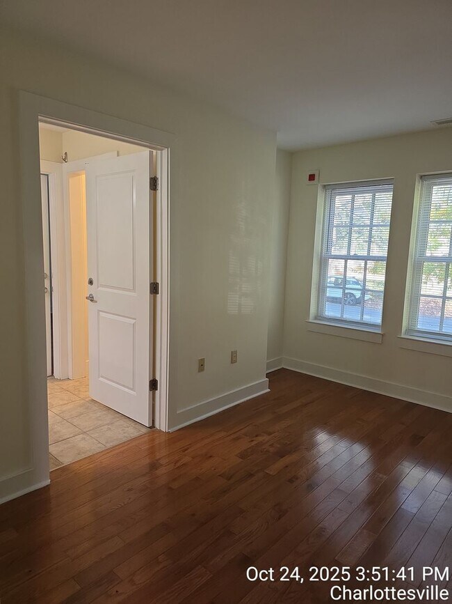 Building Photo - 419 17th St NW