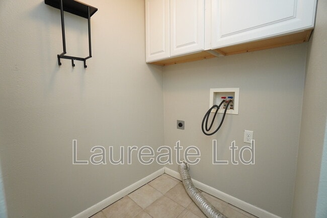 Building Photo - 6065 W 39th Pl