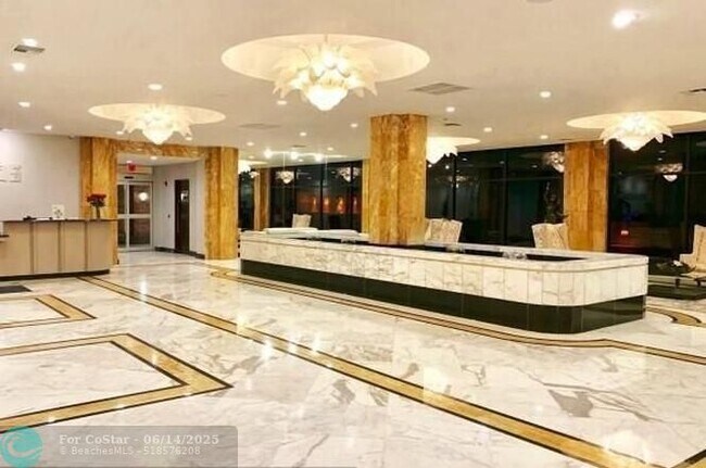 Building Photo - 2751 S Ocean Dr