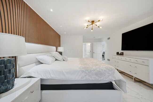 Building Photo - 8661 Craigston Ct