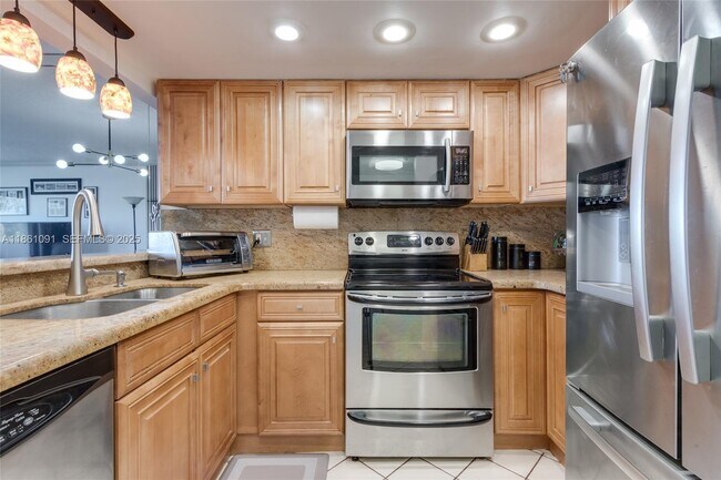 Building Photo - 1201 S Ocean Dr