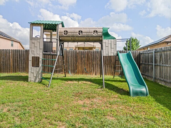 Building Photo - White Rock Estates