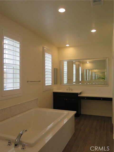 Building Photo - 6955 Larochelle Wy