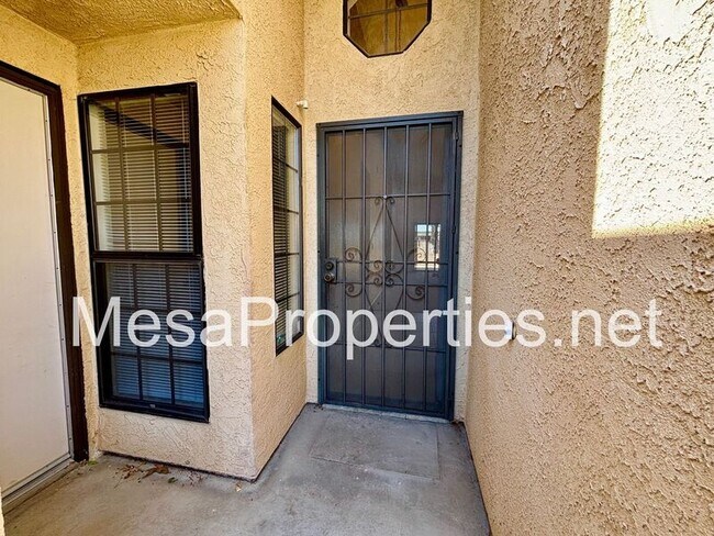 Building Photo - 19182 Elm Dr