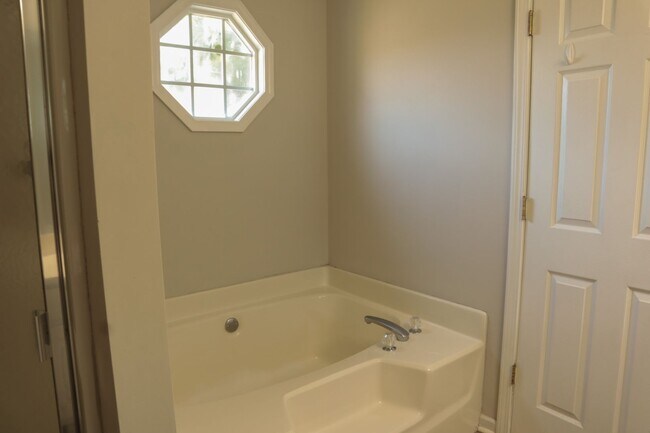 Building Photo - Coming Soon!! Nice home in Lee County!