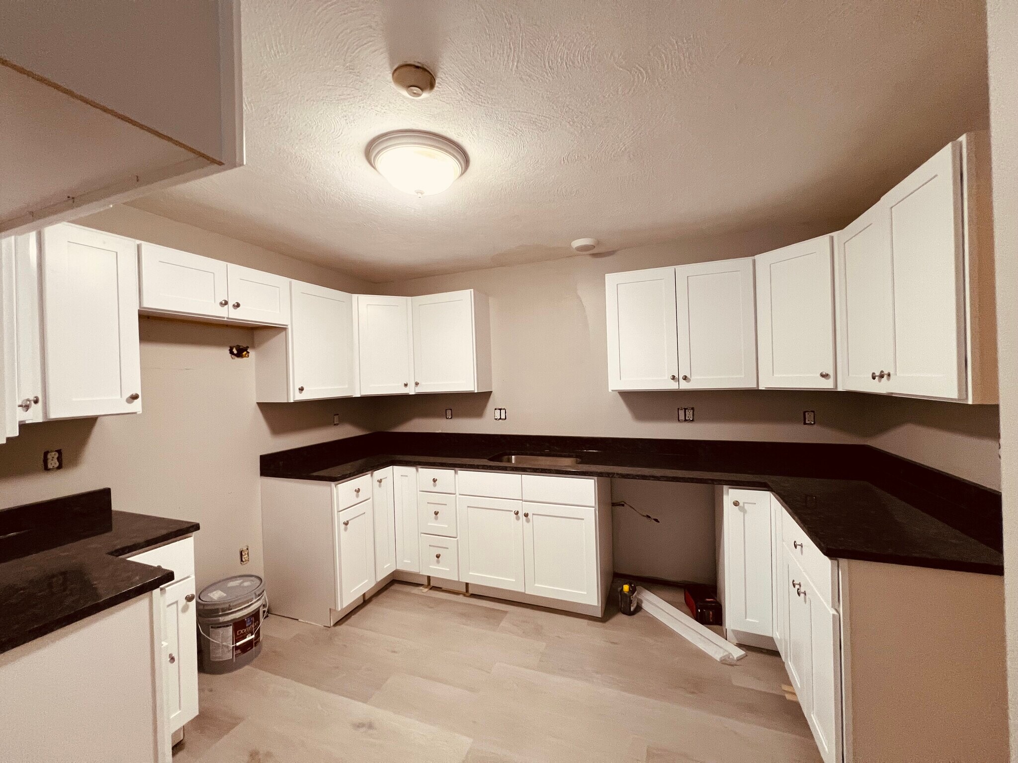 Kitchen - 144 Yorkshire St