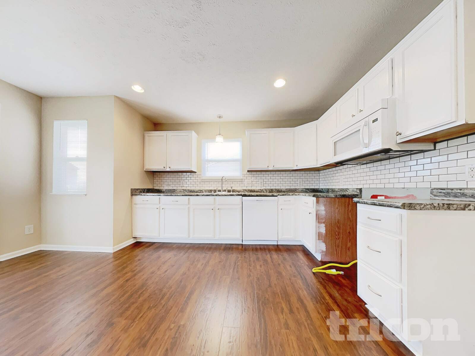 Building Photo - 2522 Swan Sea Dr