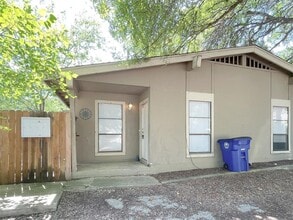 Building Photo - 2809 Parker Ln