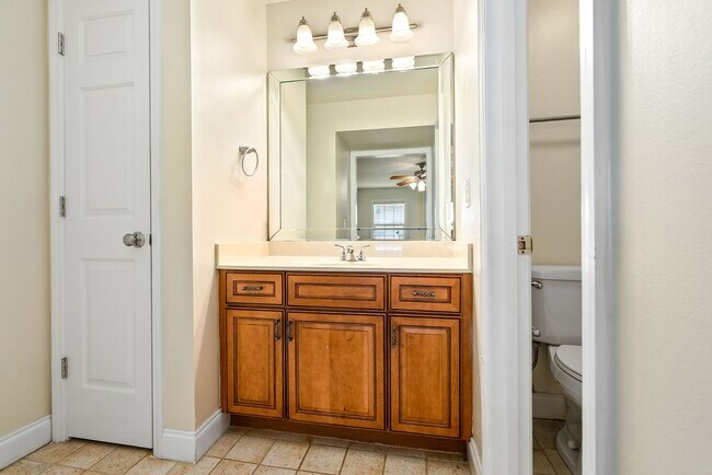 Building Photo - 121 Wright St